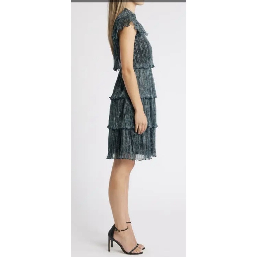NWT Vince Camuto Metallic Tiered Crinkle Dress In Blue Shimmer / Size 4 - Picture 3 of 4